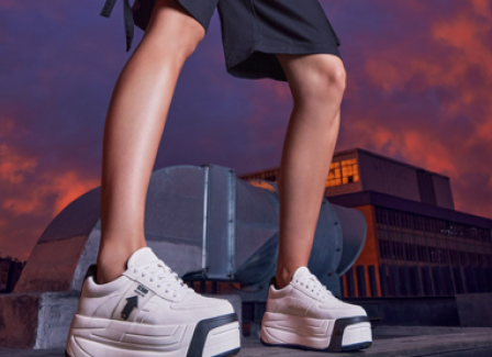 В KEDDO стартует горячая летняя распродажа! Вас ждут скидки до 40% на весь ассортимент обуви: от удобных кроссовок до стильных босоножек на каблуке!